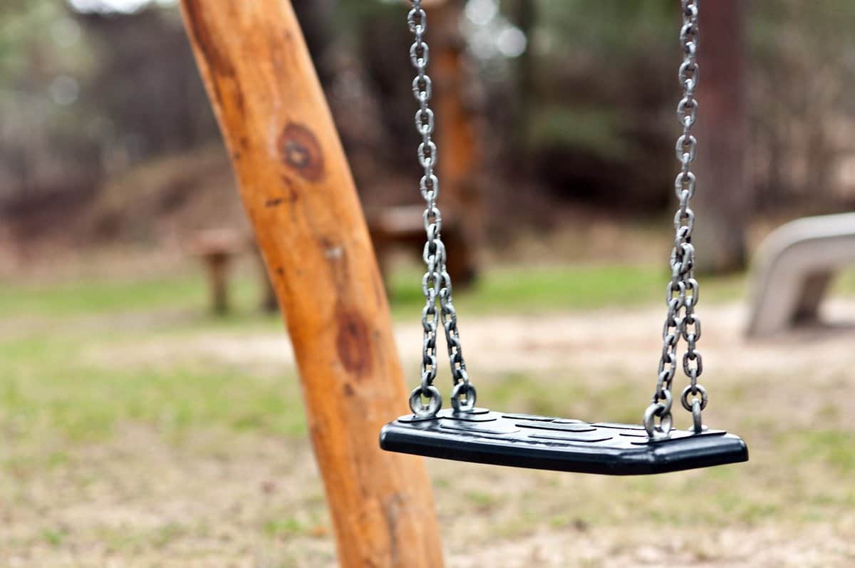 swing, game, playground-339255.jpg